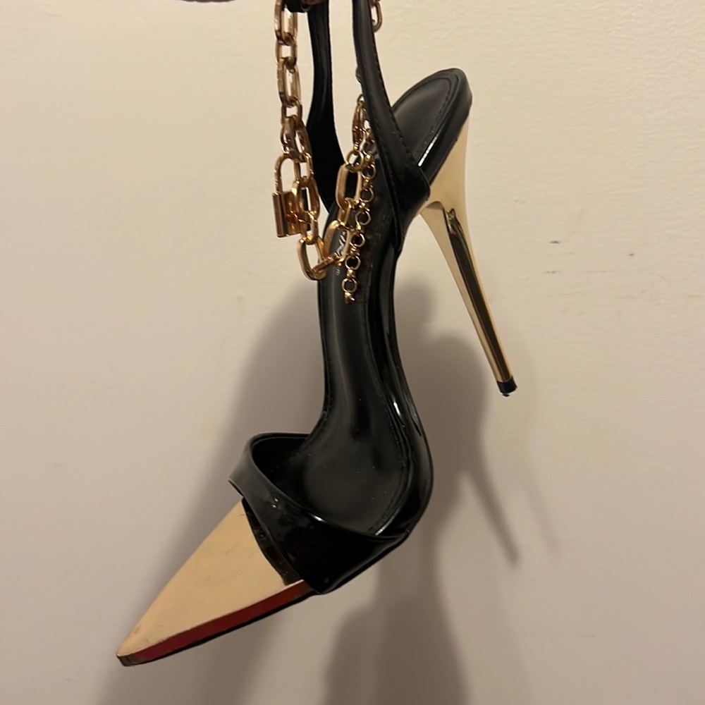 Public desire never worn outside
